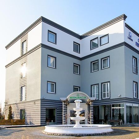 L'Ascada Hotel Śrem Exterior photo